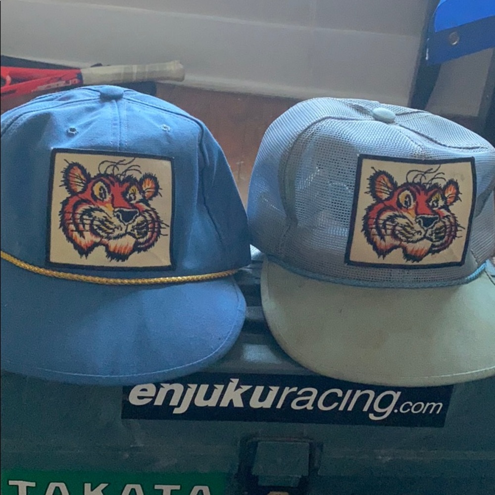 Vintage esso filling station tiger hat lot